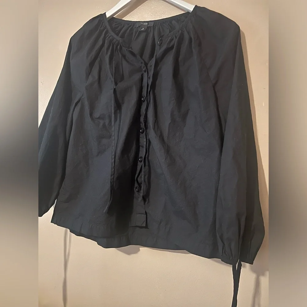 J. crew puff sleeve button up top Size medium Has tie wrists